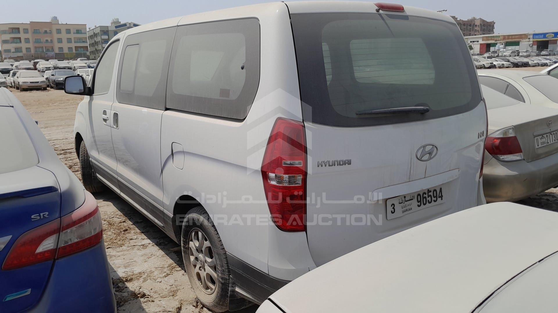2016 HYUNDAI H1 VIN: KMJWA37R8GU767380