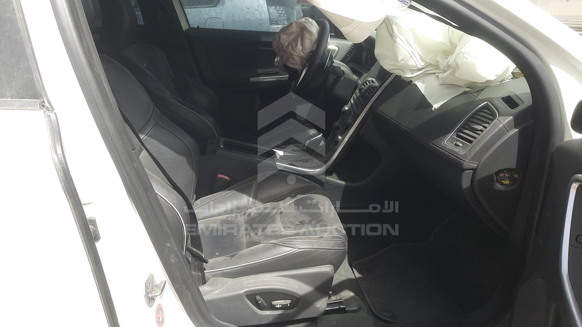 2014 VOLVO XC 60 VIN: YV140CDZ9E2602333
