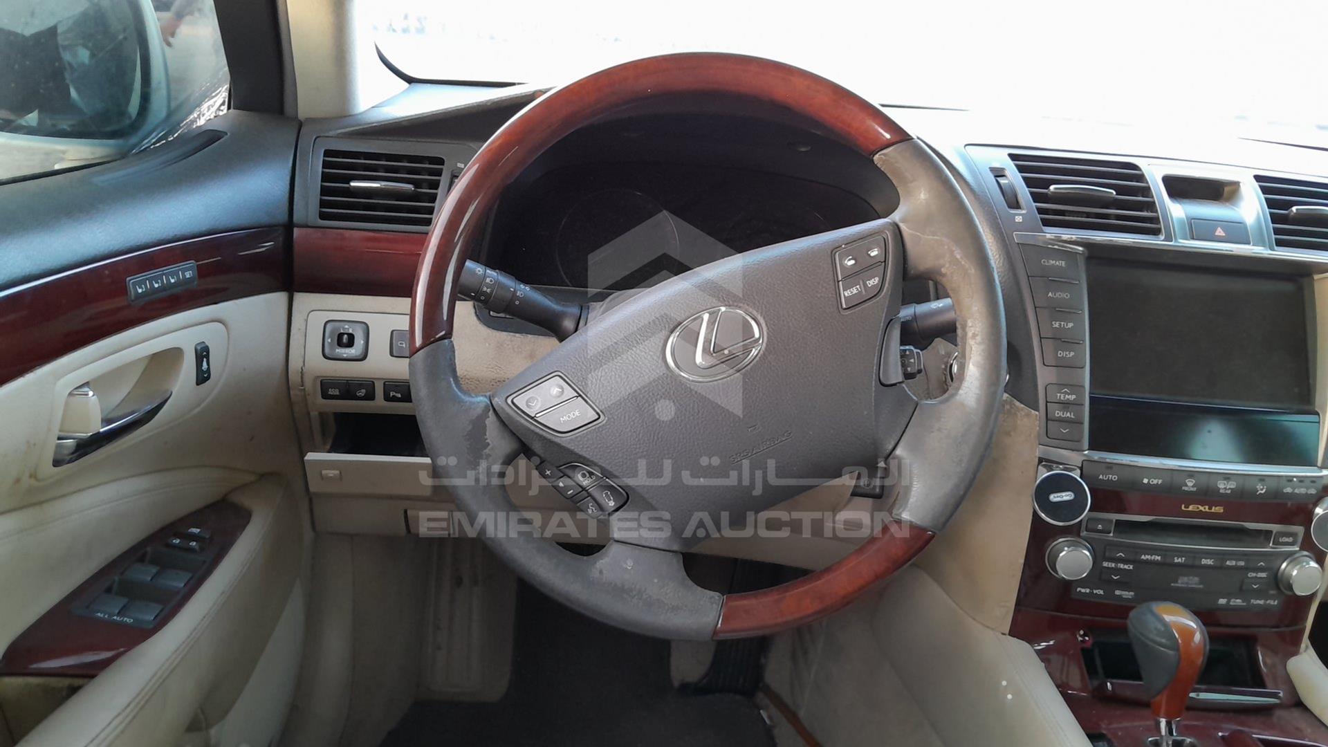 2010 LEXUS LS 460 VIN: JTHBL5EF8A5092472