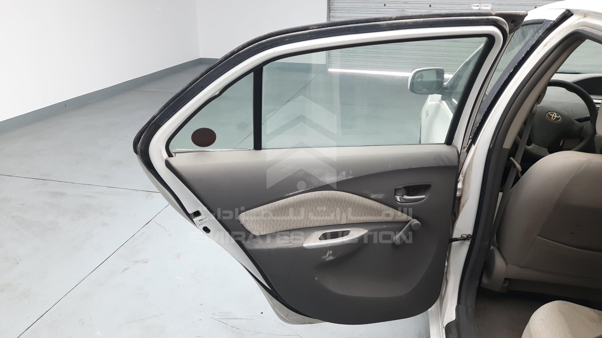 2010 TOYOTA YARIS VIN: JTDBW9232A1188342