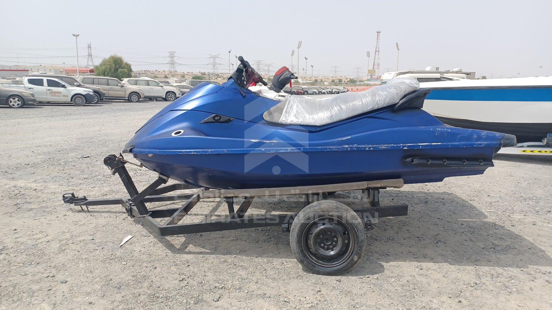 0 JET SKI + TROLLEY YAMAHA VIN: USYAMA3042L809
