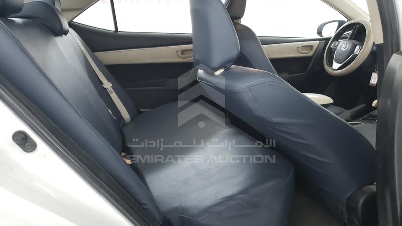 RKLBB9HE8H5198951 Auction: EmiratesAuction Lot: 404127 RKLBB9HE8H5198951 Toyota Corolla 2017 WHITE Photo 20