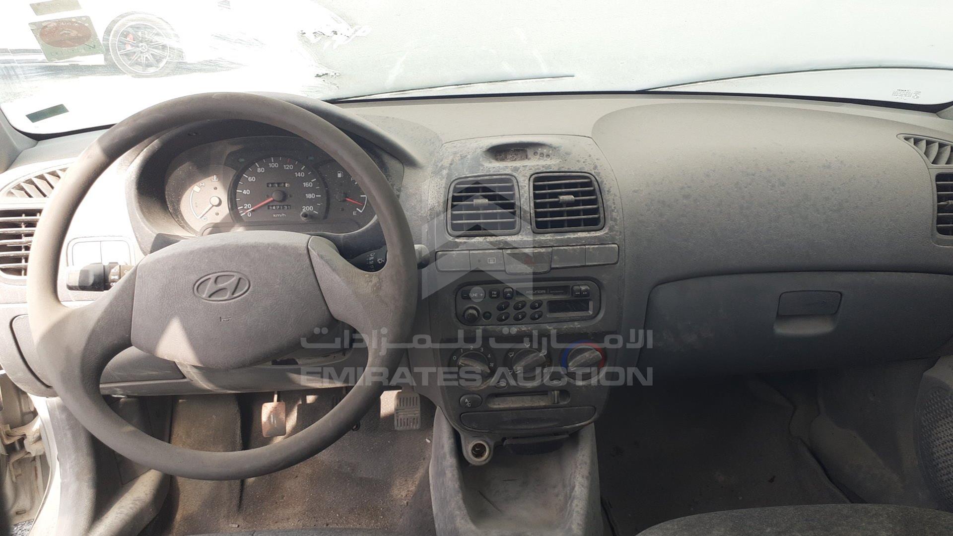 2001 HYUNDAI ACCENT VIN: KMHCG41FP1U185828