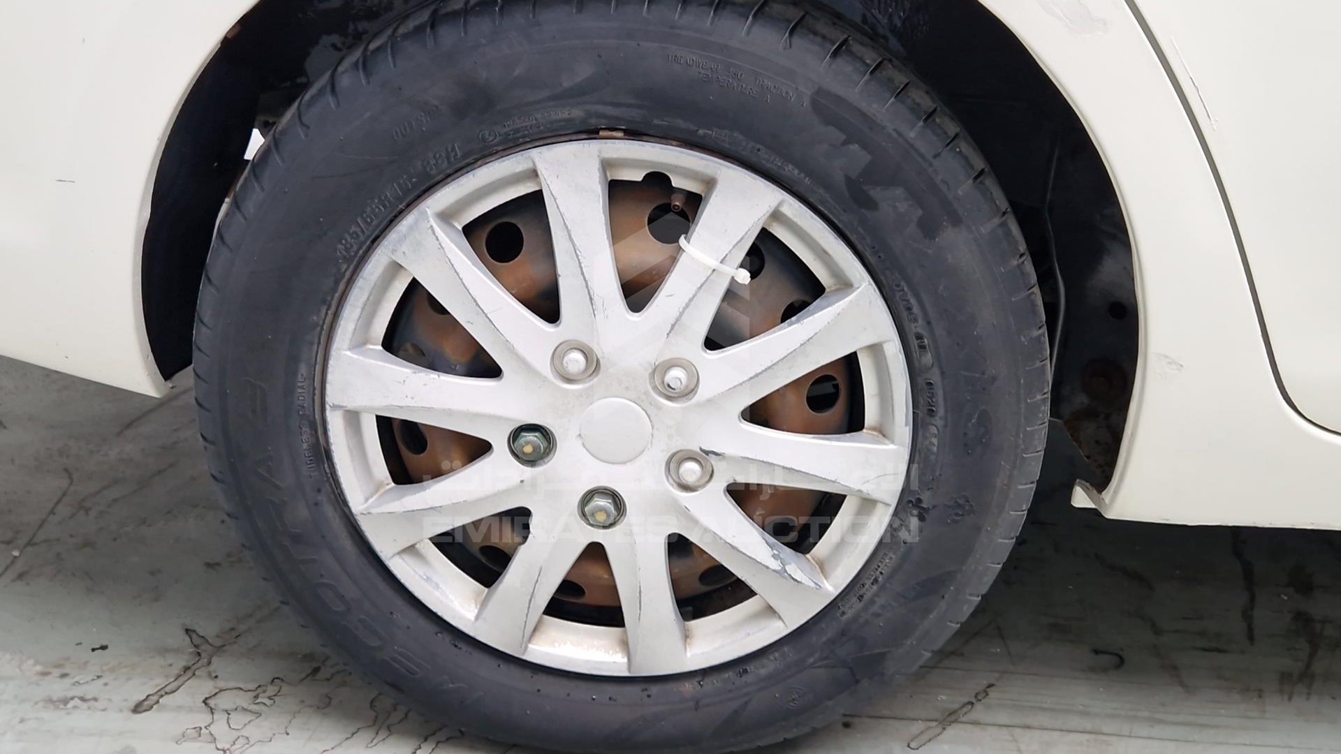 2008 TOYOTA YARIS VIN: JTDBW923884016907