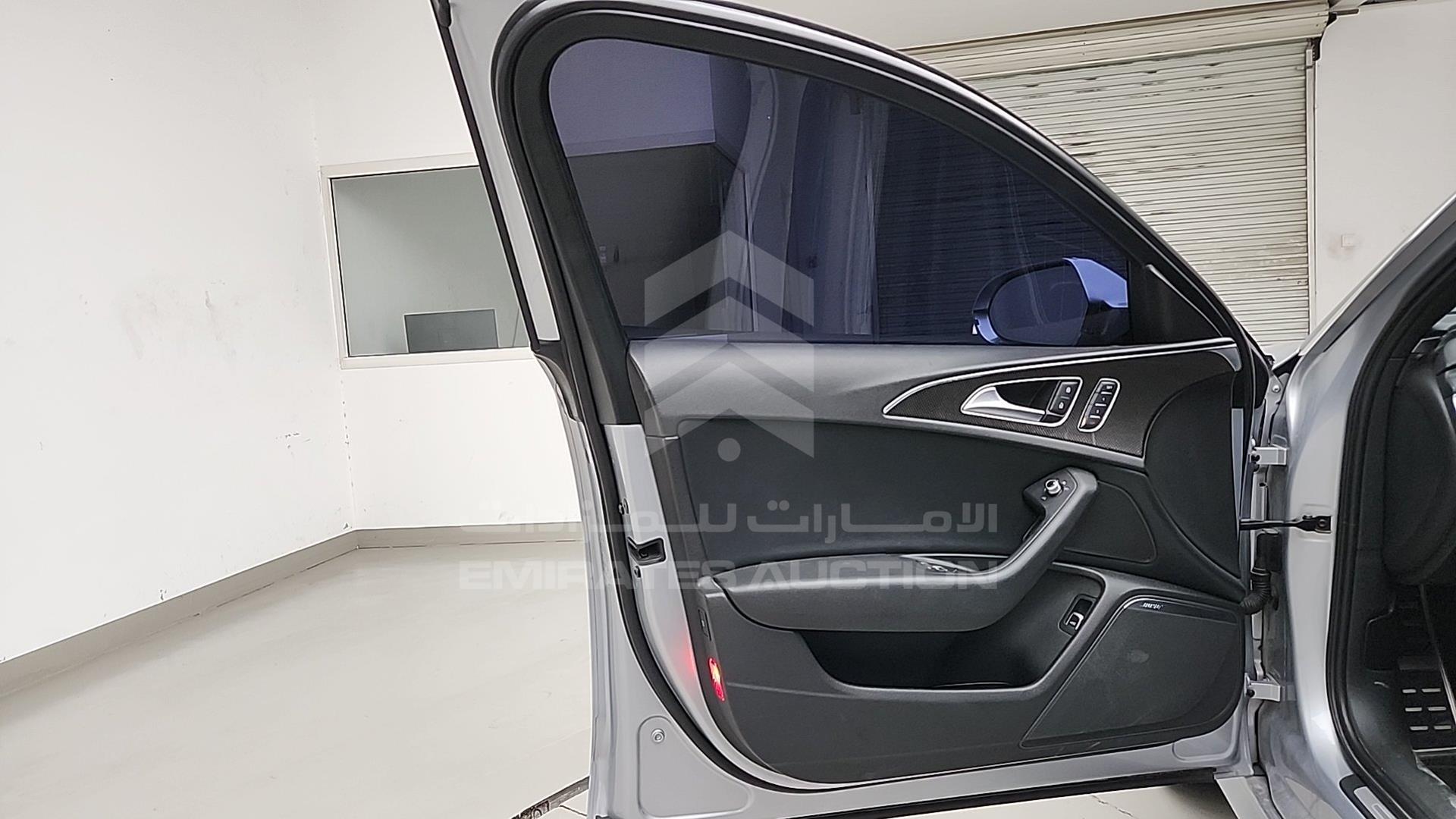 2016 AUDI S6 VIN: WAUB2CFCXGN006369