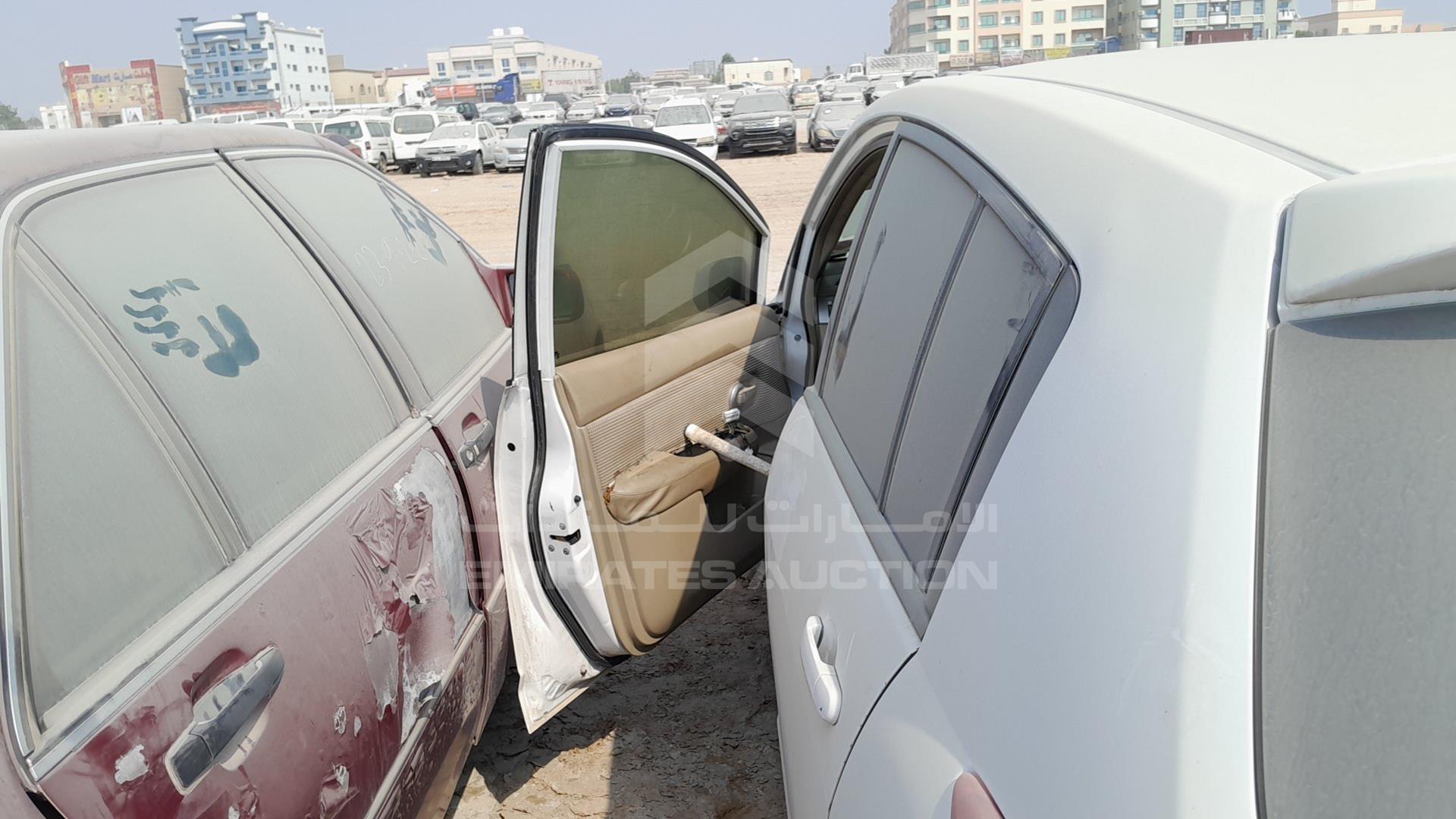 2011 NISSAN TIIDA VIN: 3N1BC1C85BL364821
