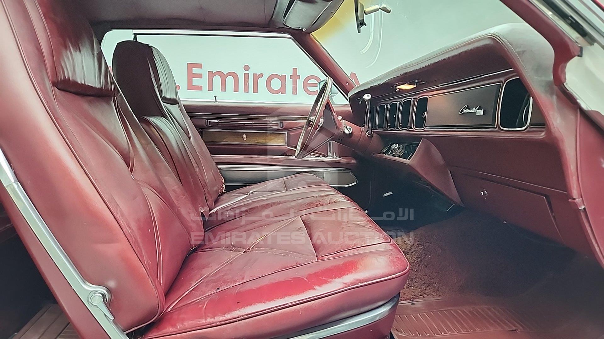 1971 LINCOLN CONTINENTAL VIN: 1Y89A818105