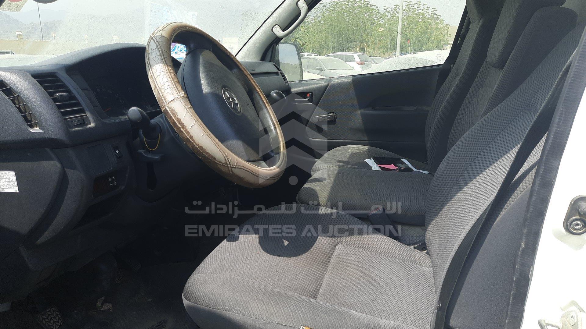 JTFHX02P7F0100427 - 2015 Toyota Hiace - #394257