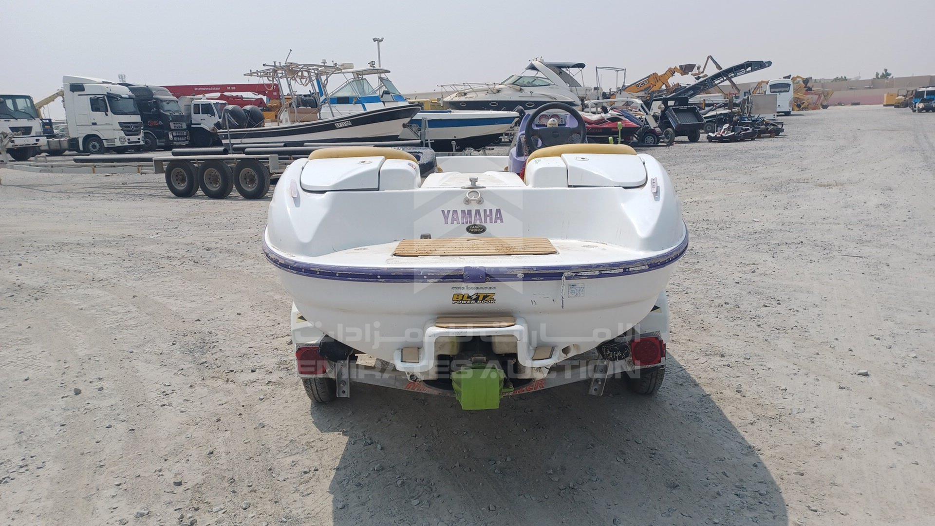 0 BOAT + TROLLEY --- VIN: JPMLIT0010236B