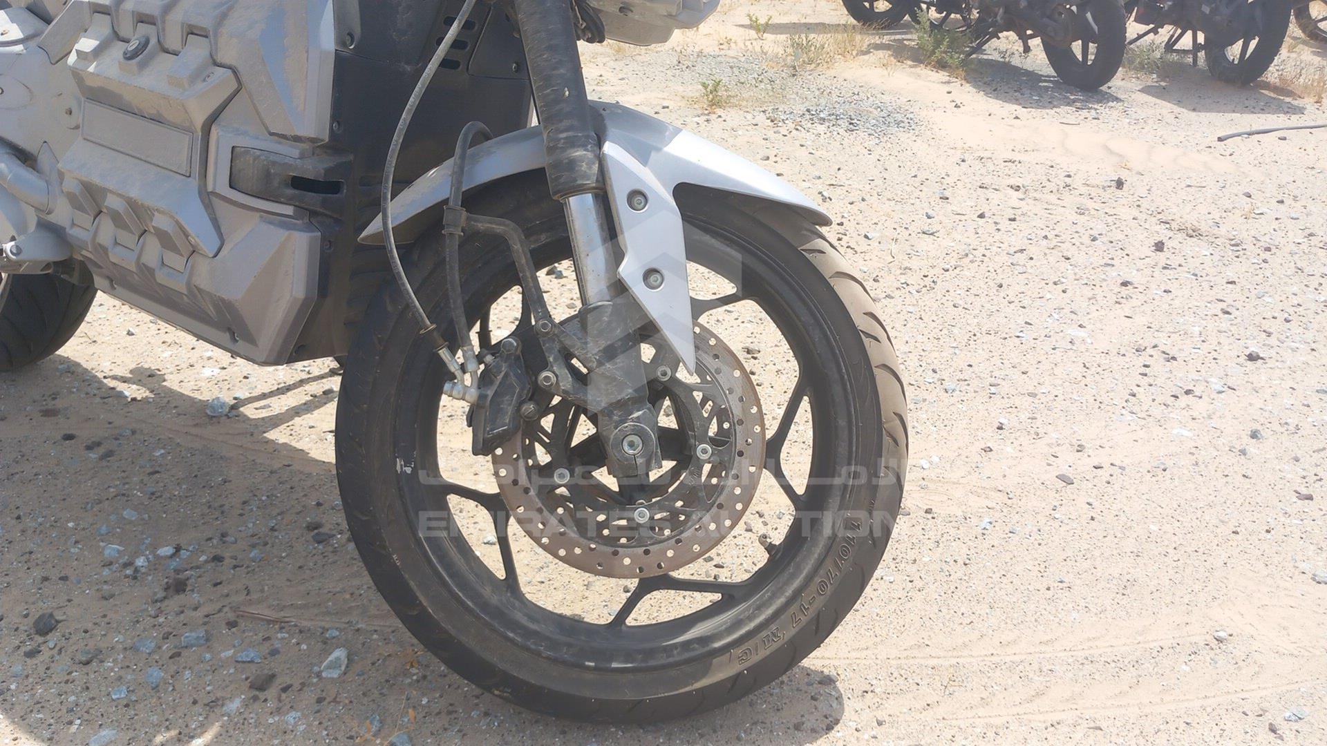 0 MOTORBIKE --- VIN: H1LSVE202PA002251