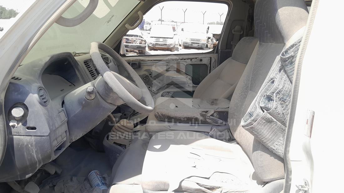 2002 Nissan Micro — Front Left Driver Seat View — Photo 12