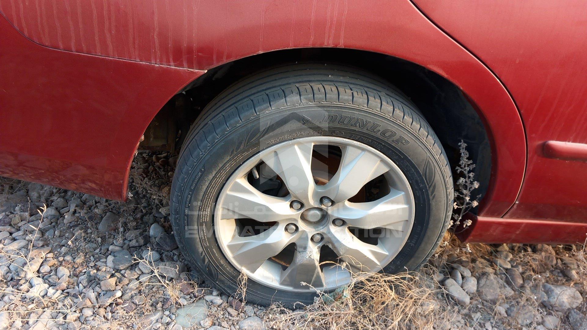 2006 HONDA ACCORD VIN: JHMCM56526C404585