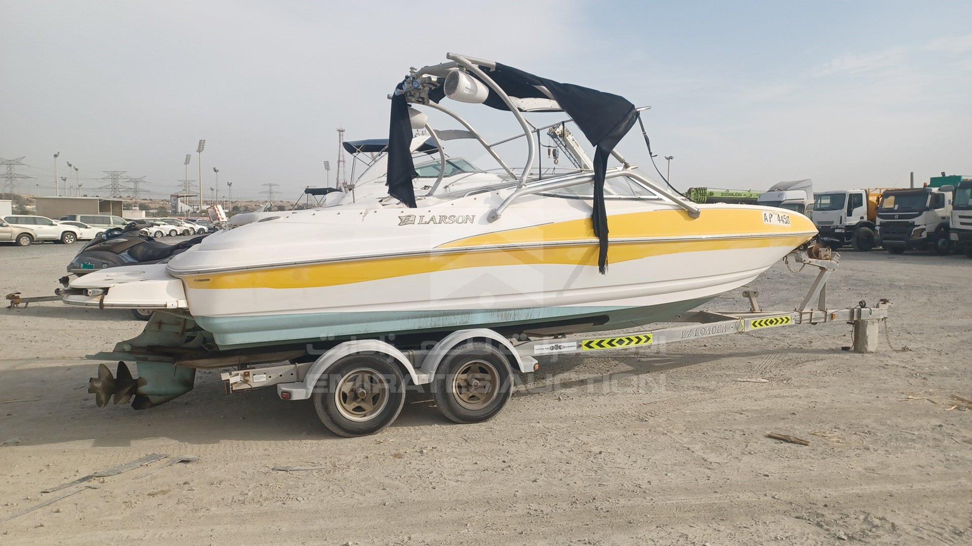 0 BOAT + TROLLEY --- VIN: USLAR86239I708