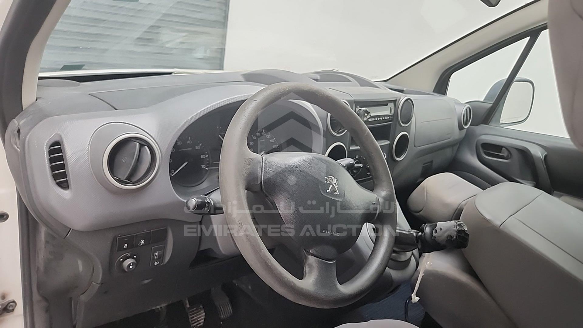 2017 PEUGEOT PARTNER VIN: VF37JNFUXHJ508703