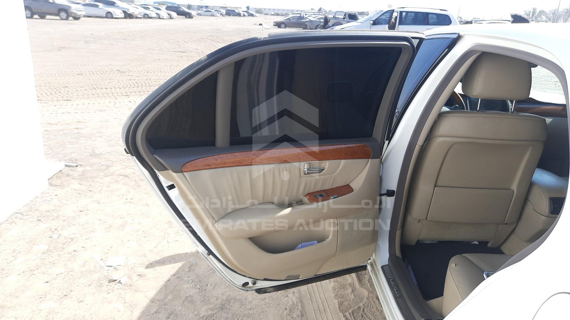 2005 LEXUS LS 430 VIN: JTHBN36F755014185