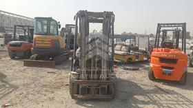 2016 Caterpillar — Full Front View — Photo 1 — Thumbnail