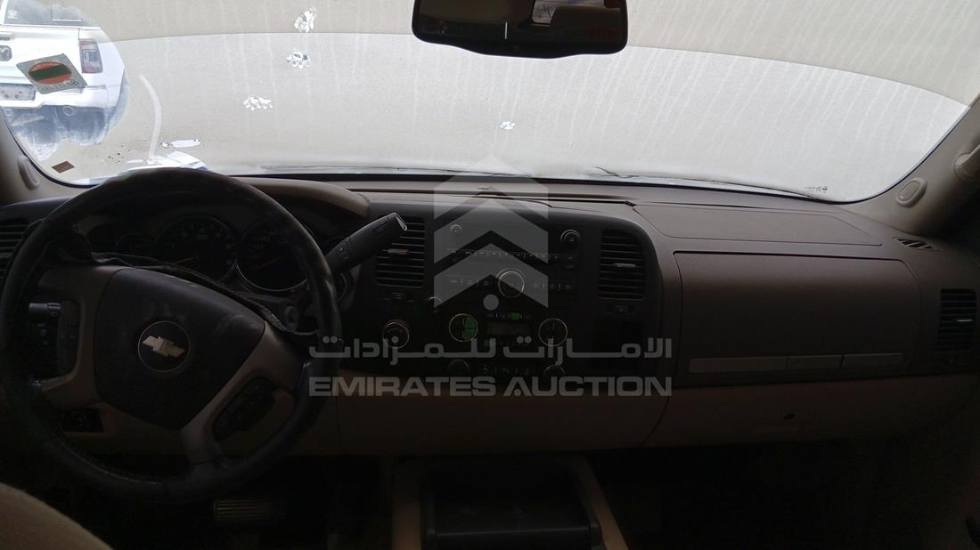 شيفروليه سيلفرادو 2013 — زاوية الواجهة الكاملة — صورة 15