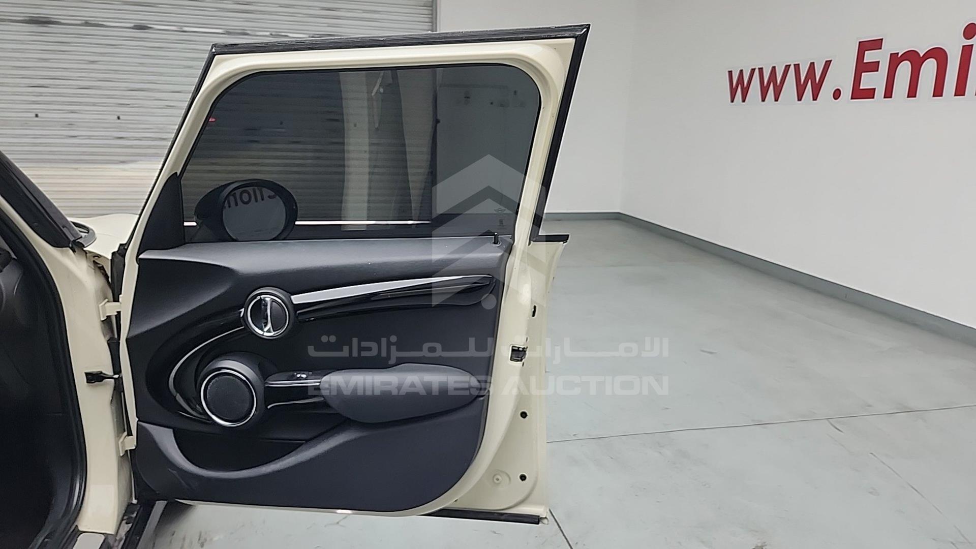 2016 MINI COOPER VIN: WMWXS7100GT842861
