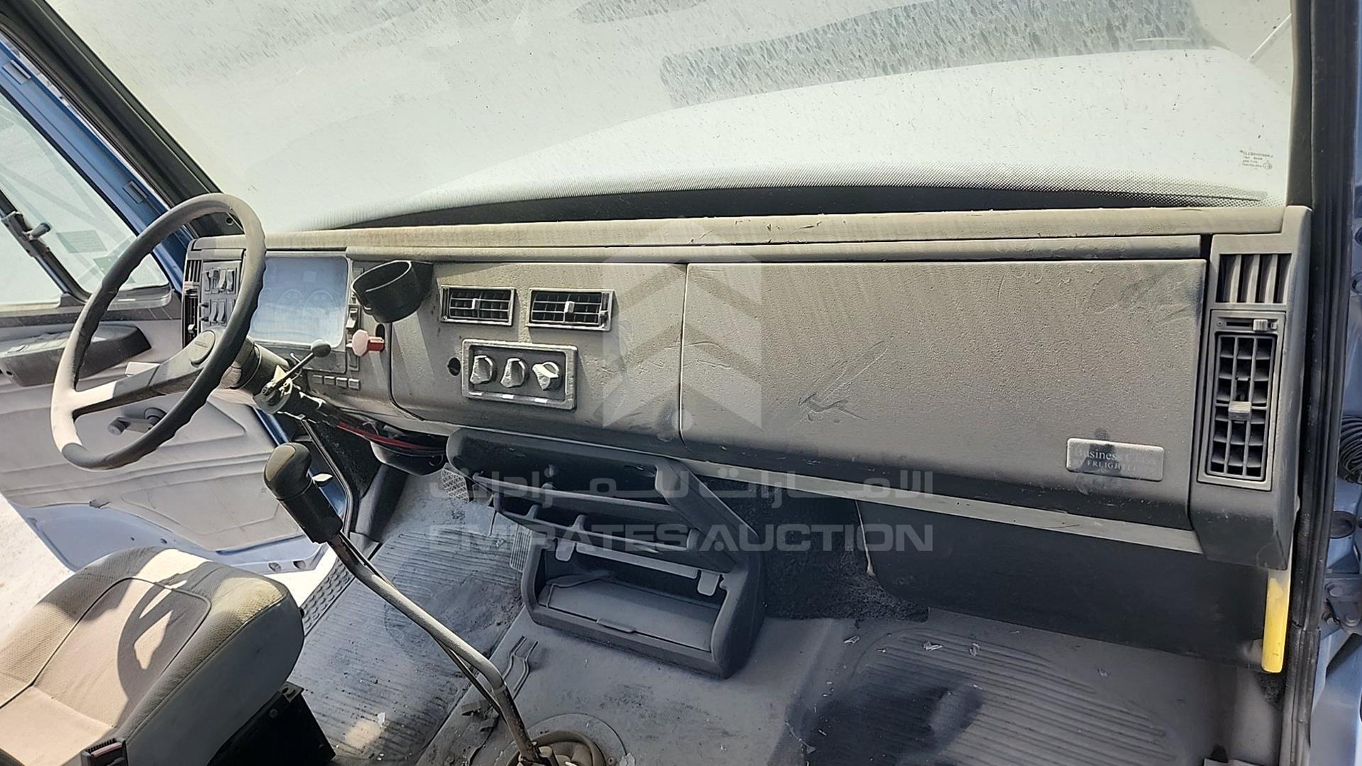 2001 FREIGHTLINER FL 80 VIN: 1FUWTMCB41HH38291