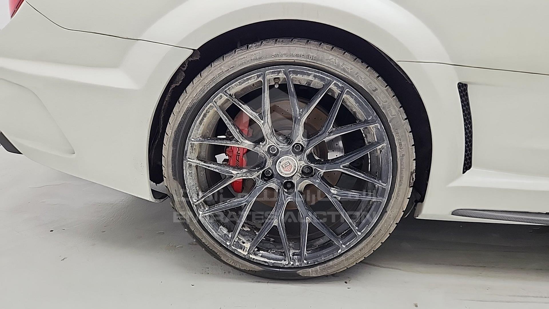 2012 MERCEDES C 63 AMG VIN: WDDGJ7HB0CF833170