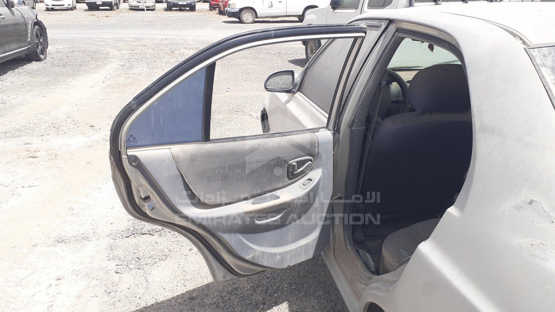 2005 HYUNDAI ACCENT VIN: KMHCG41G15U618273