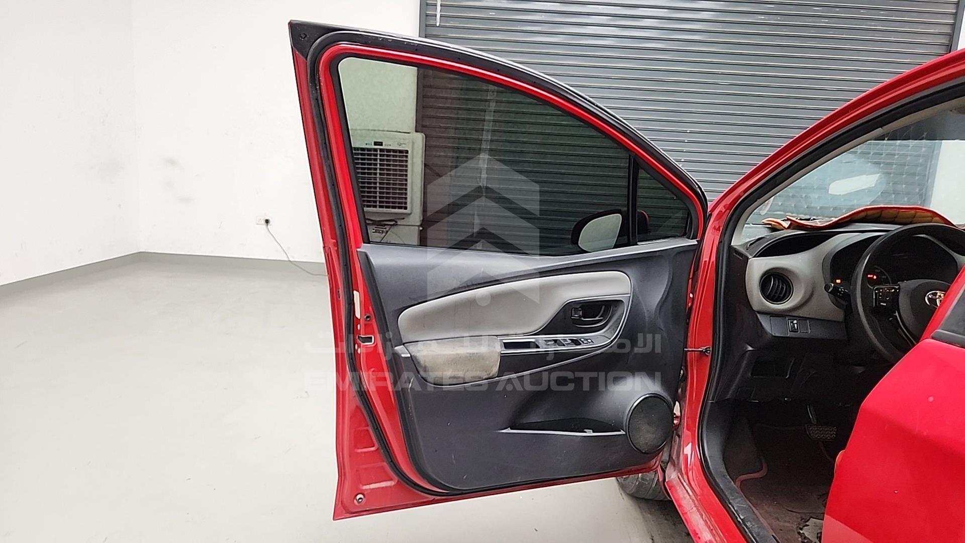 2015 TOYOTA YARIS VIN: VNKKTUD33FA028784