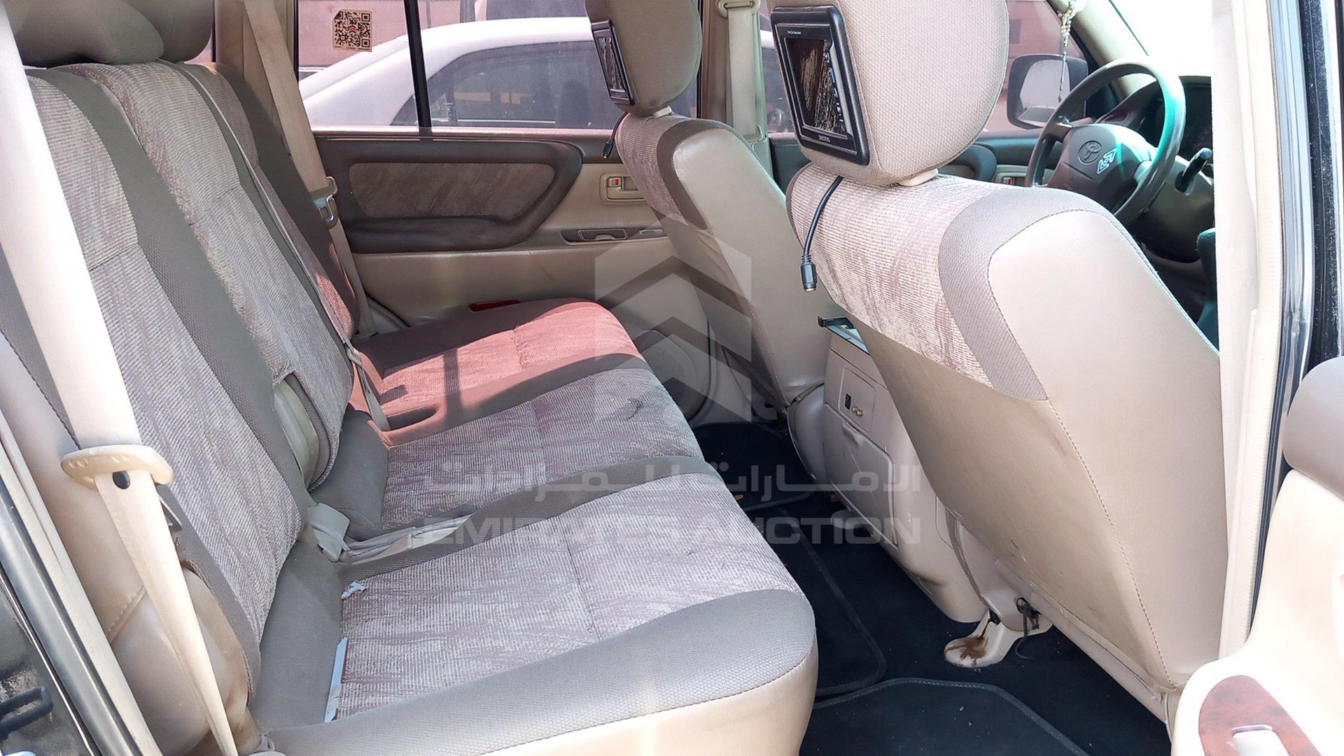 2002 TOYOTA LAND CRUISER VIN: JTEHJ09J425051384