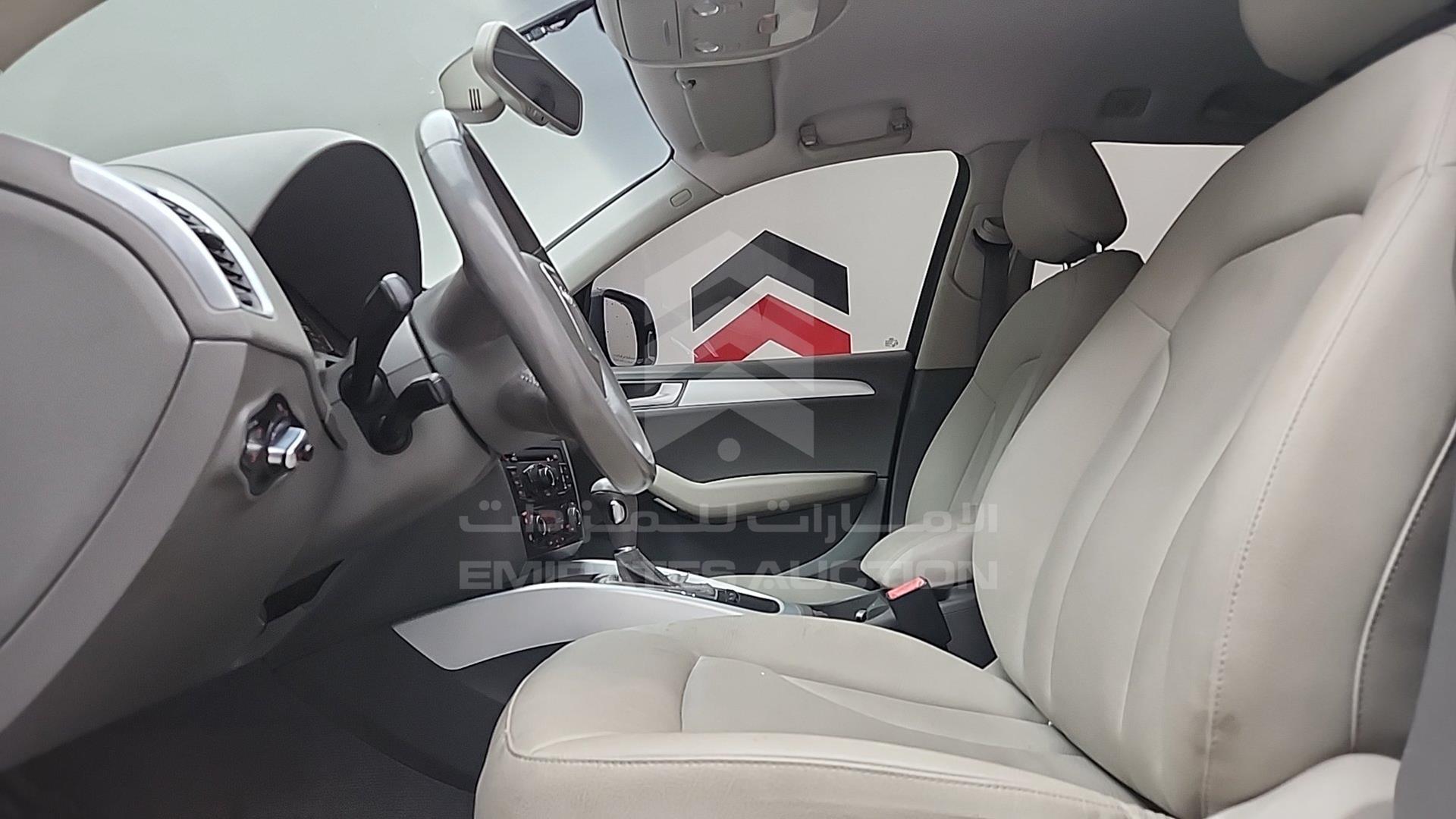 2011 AUDI Q5 VIN: WAUCFC8R2BA042938