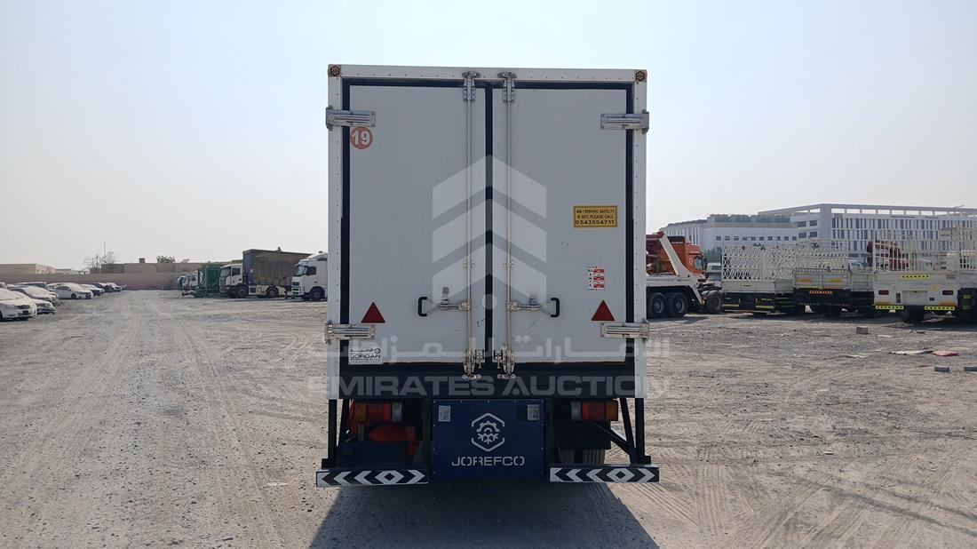 2025 Isuzu NPR — Rear View — Photo 8