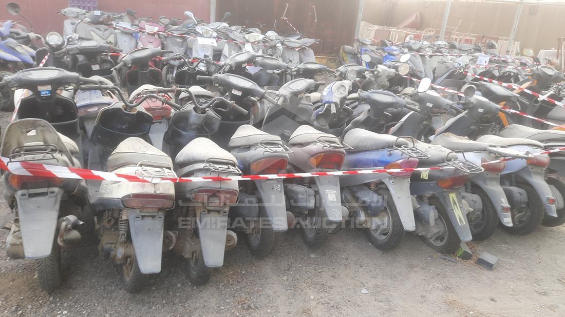 20 Scooter - Scrap without document — Rear View — Photo 11
