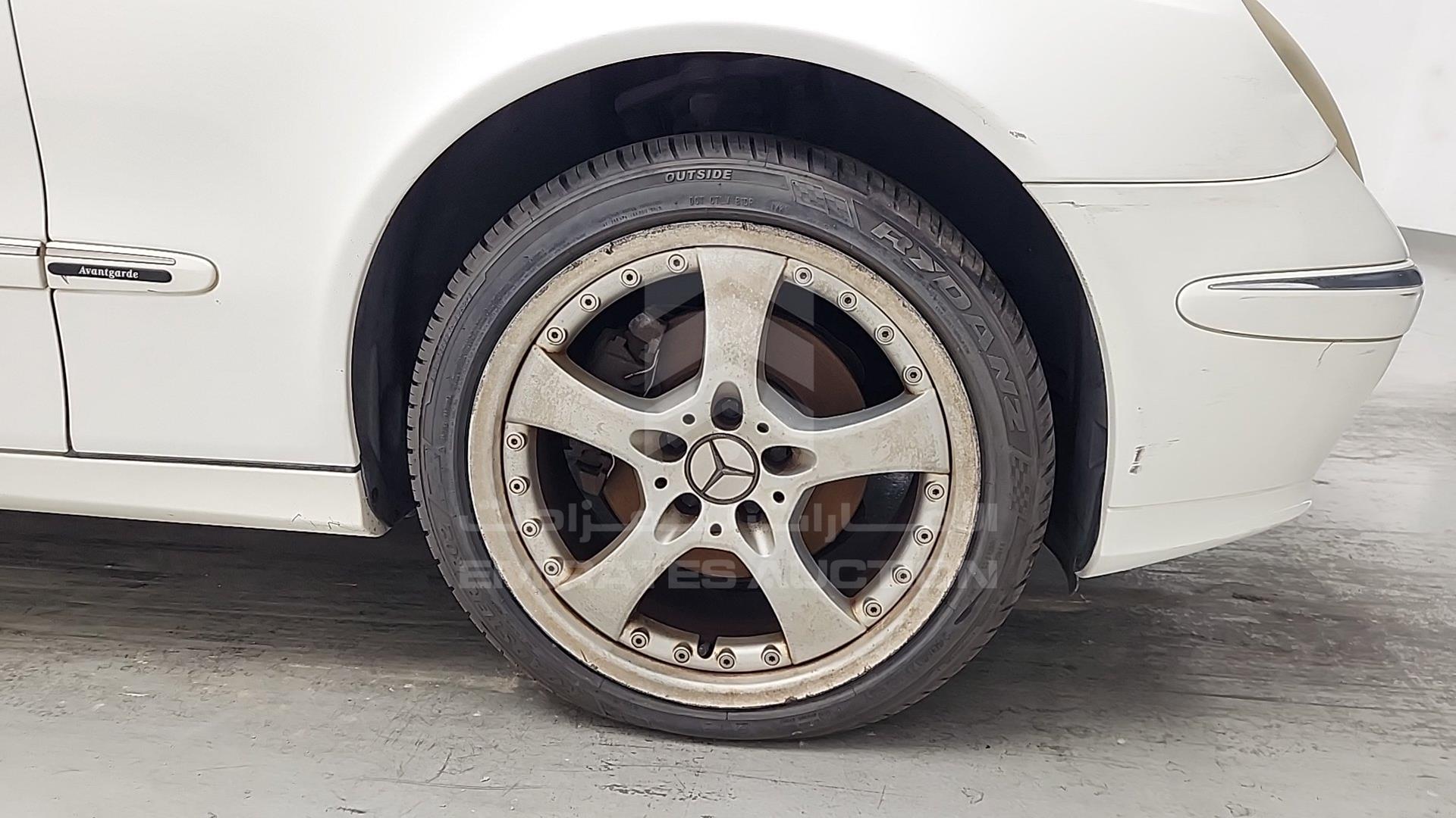 2004 MERCEDES E 320 VIN: WDB2112821X108945