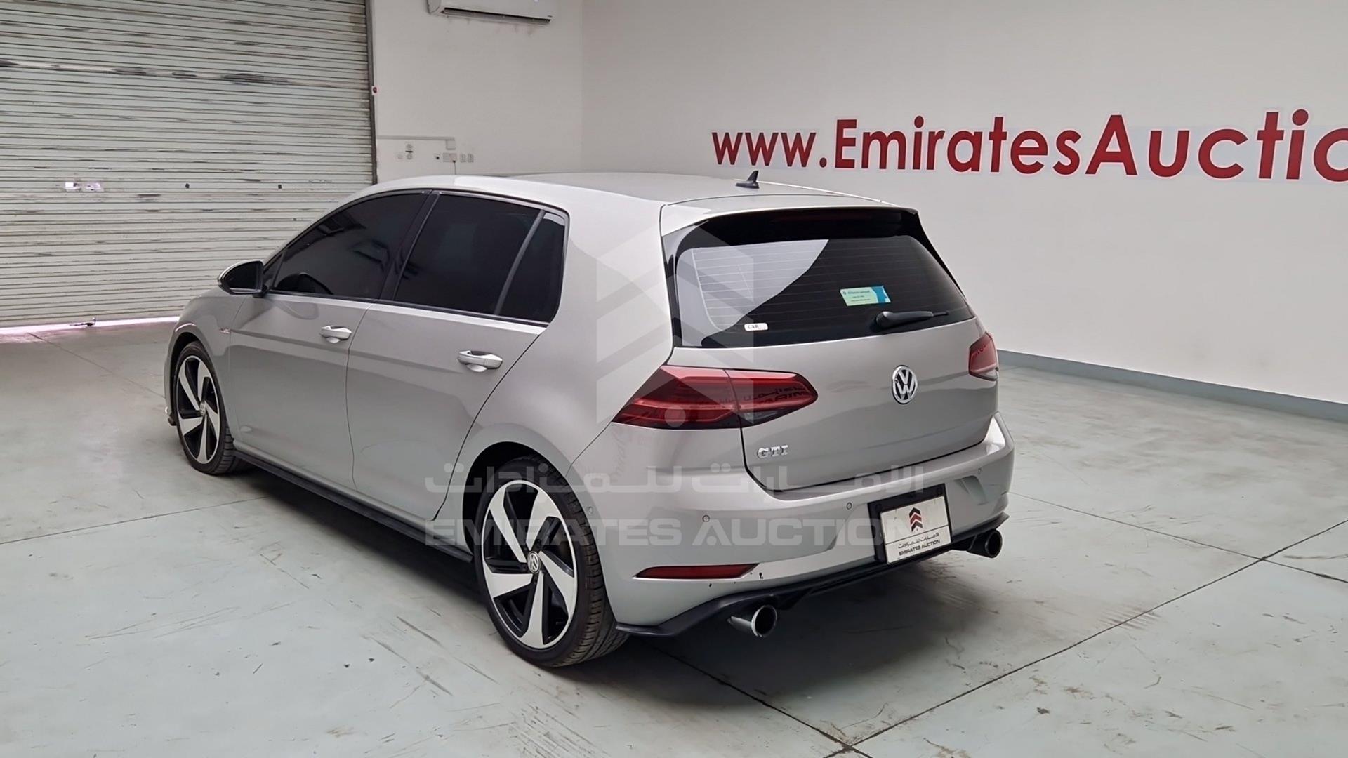 2018 VOLKSWAGEN GOLF VIN: WVWFL2AU7JW034126