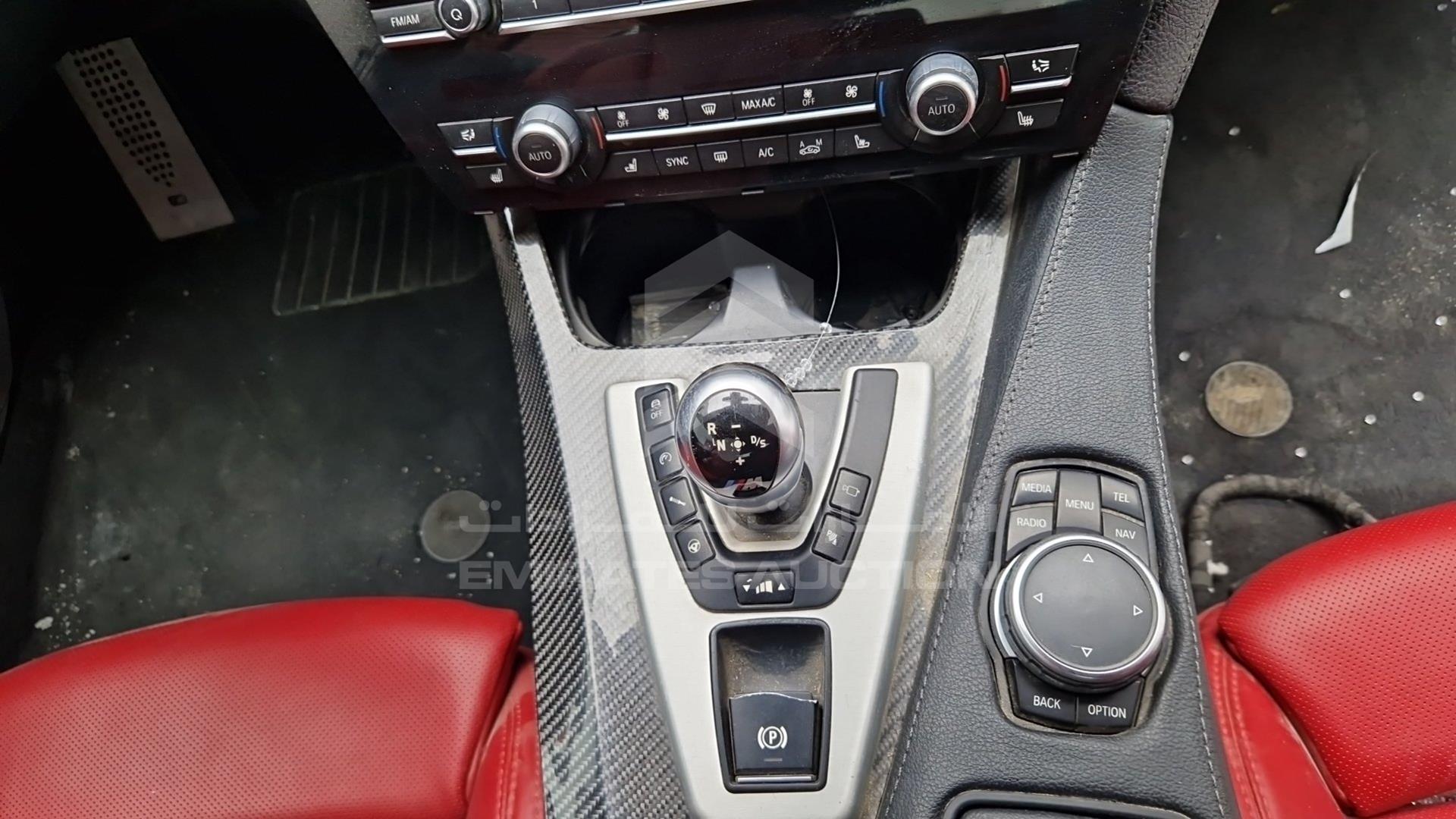 2016 BMW M6 VIN: WBS6G9C58GD932024