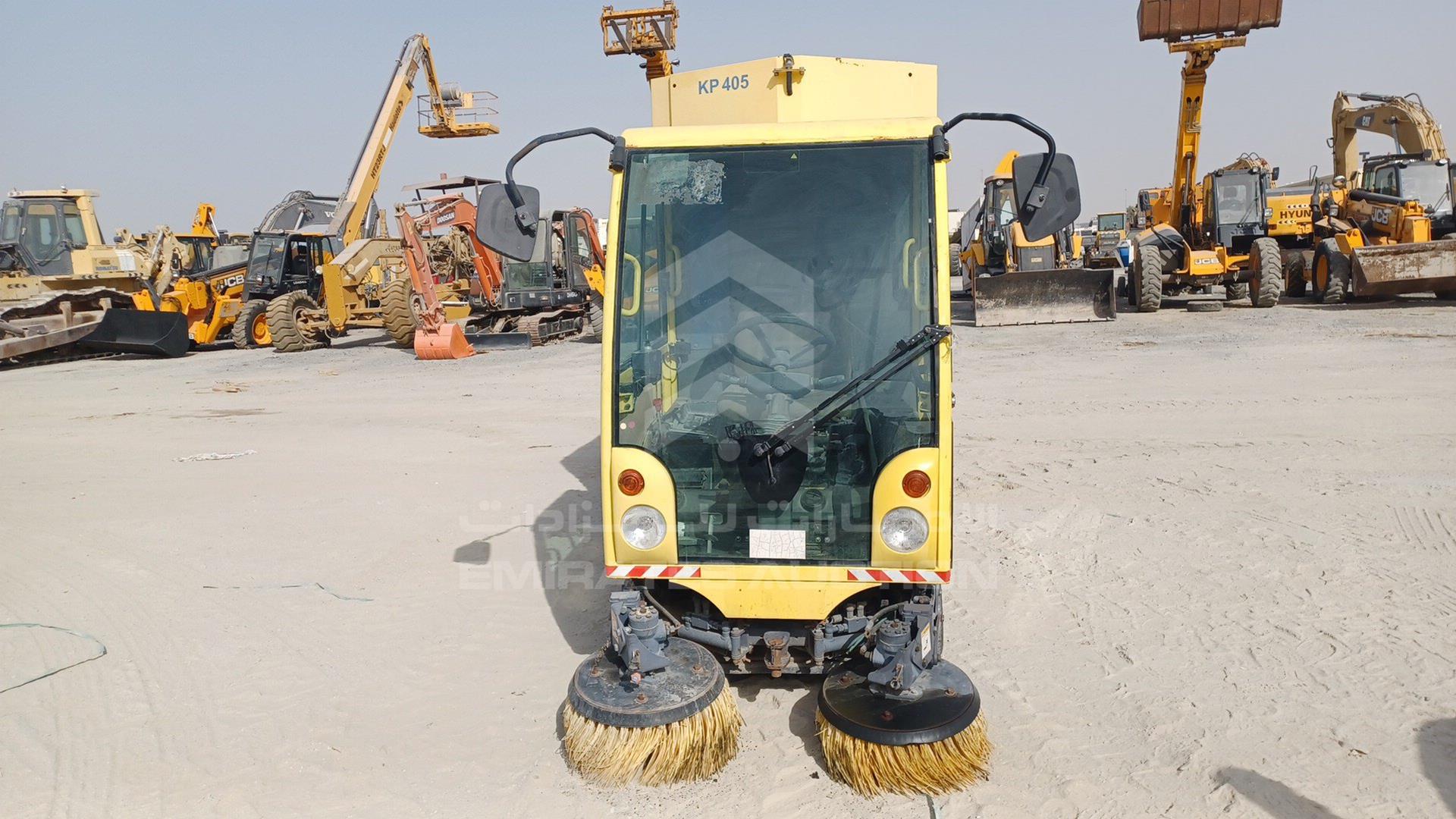 2013 UNDEFINED SWEEPER VIN: ZA9S150DK0CC38023