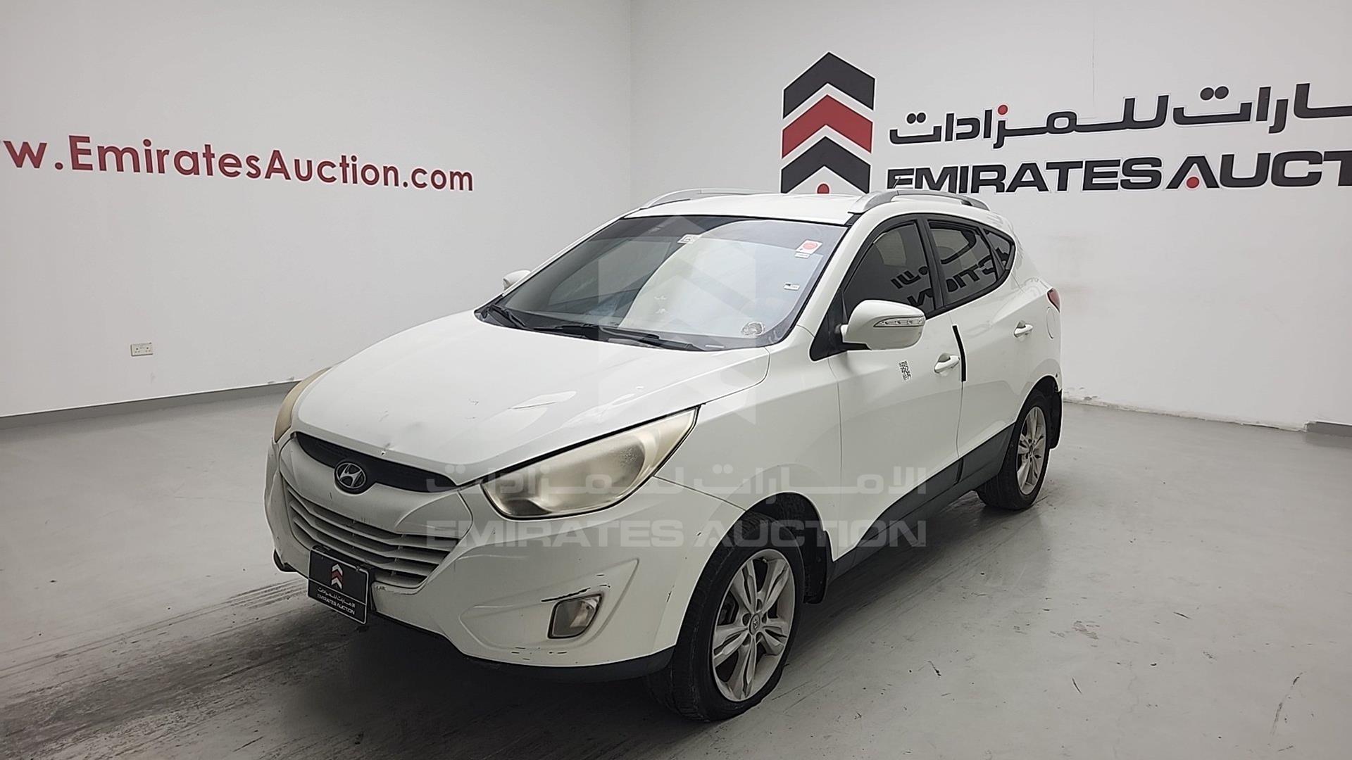 2011 HYUNDAI TUCSON VIN: KMHJT81B9BU132594
