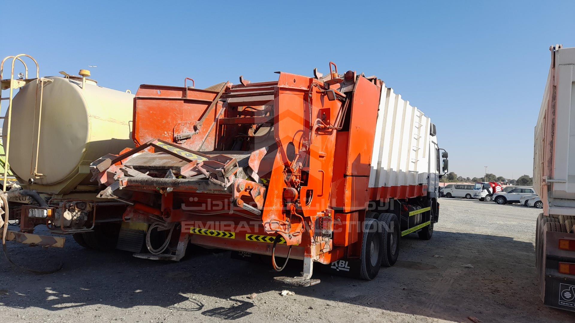 2008 MERCEDES ACTROS VIN: WDAKHCAA18L280325