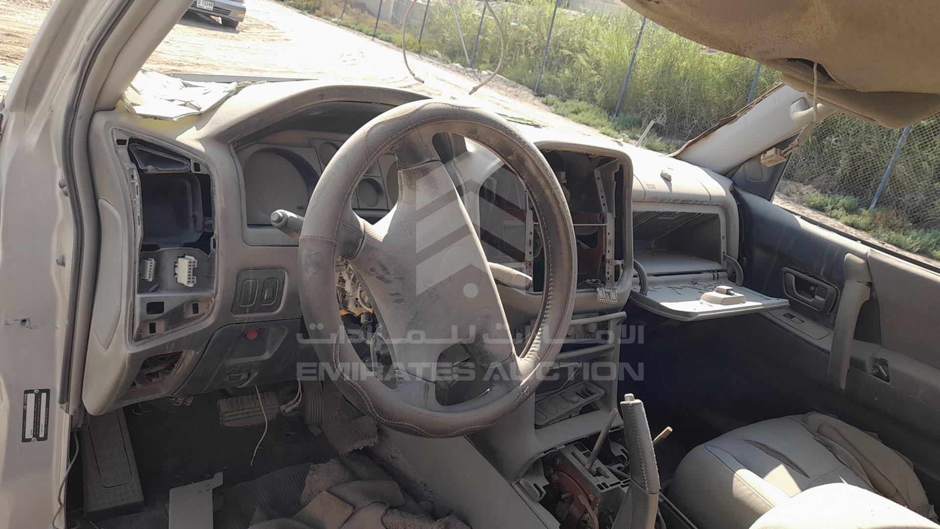 2005 MITSUBISHI PAJERO VIN: JMYMRV63W5J711085