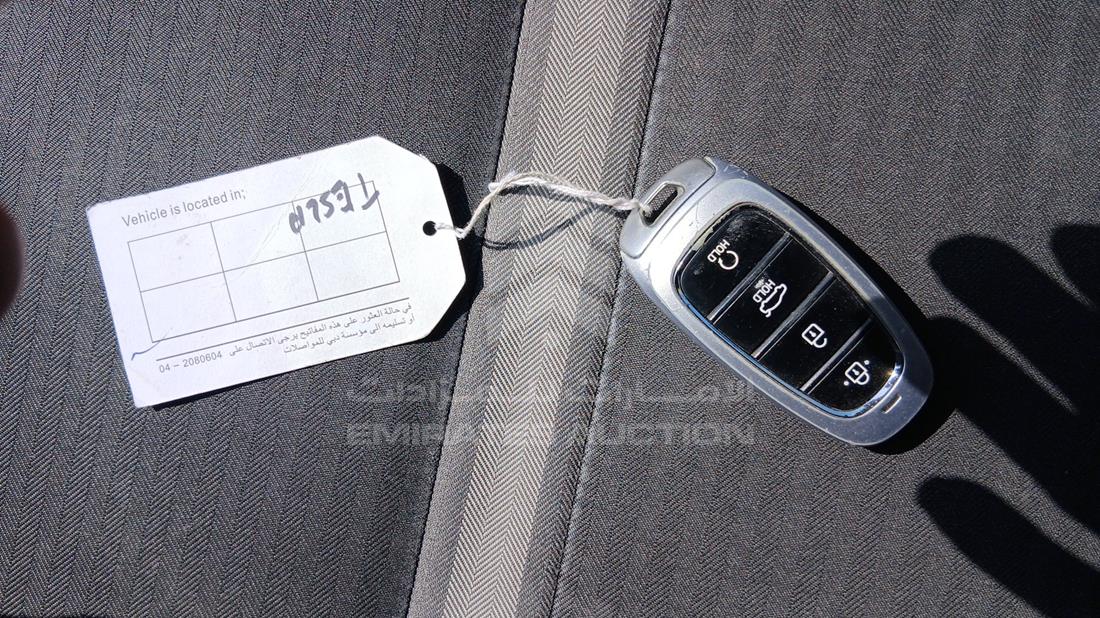 2021 Hyundai Sonata Hybrid — Keys — Photo 5