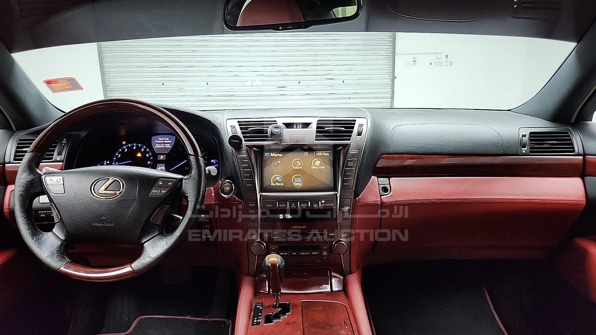 2008 LEXUS LS 460 VIN: JTHBL46F985076087