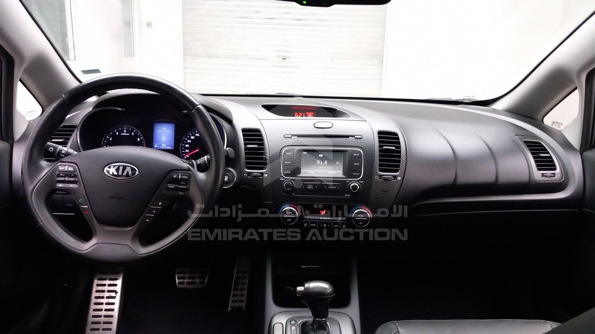 2016 KIA CERATO VIN: KNAFZ511XG5534427