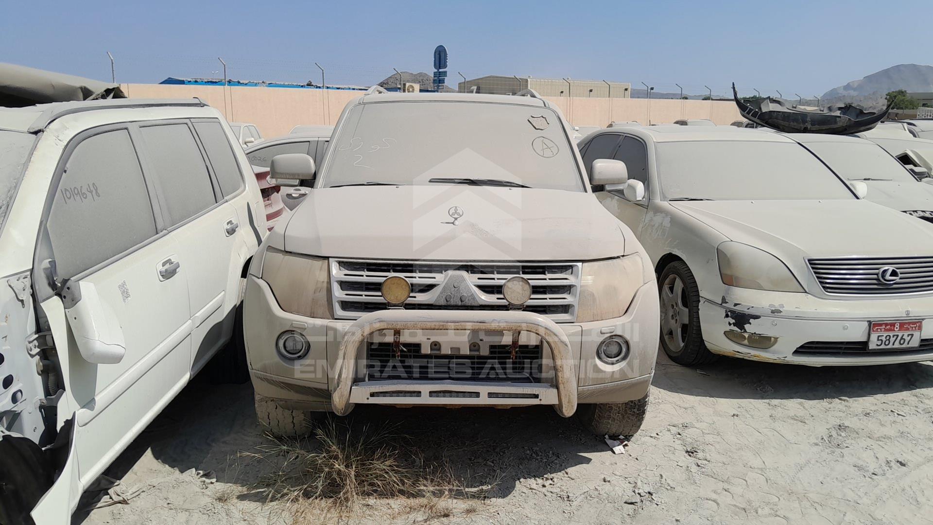 2010 MITSUBISHI PAJERO VIN: JMYMRV85WAJ701504
