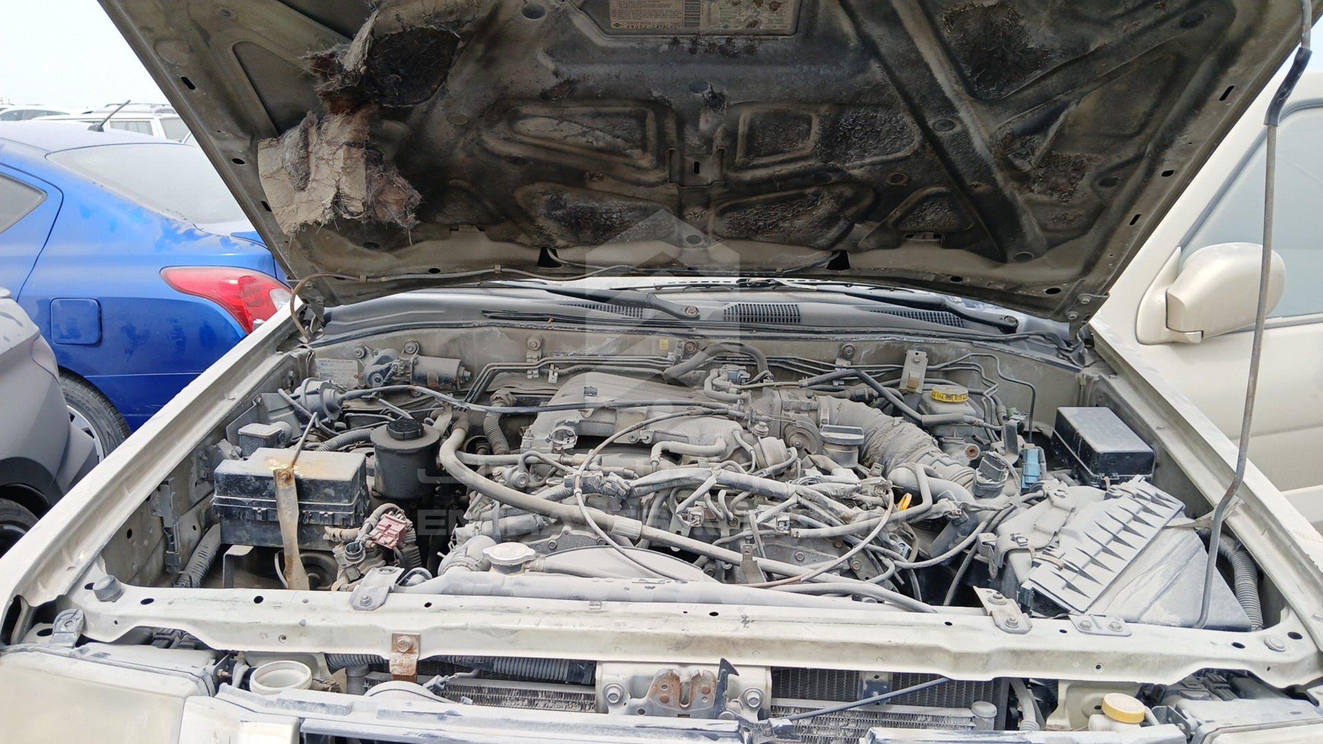2001 INFINITI QX4 VIN: JNRDR09X71W204400