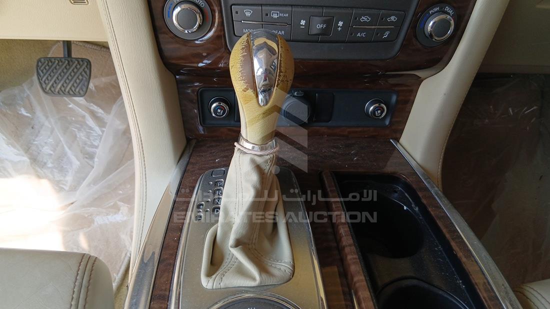 نيسان باترول 2013 — زاوية ناقل الحركة — صورة 17