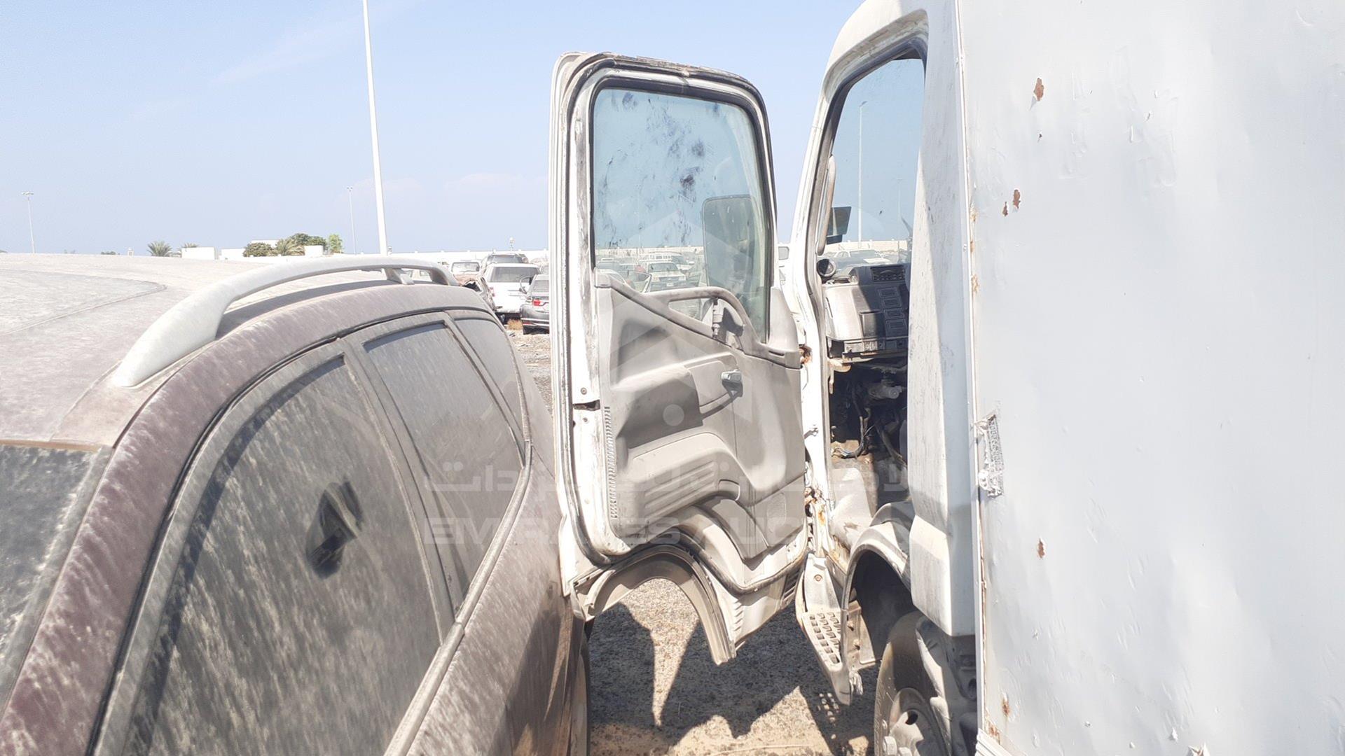 2005 MITSUBISHI CANTER VIN: JL6BCE6J45K003922