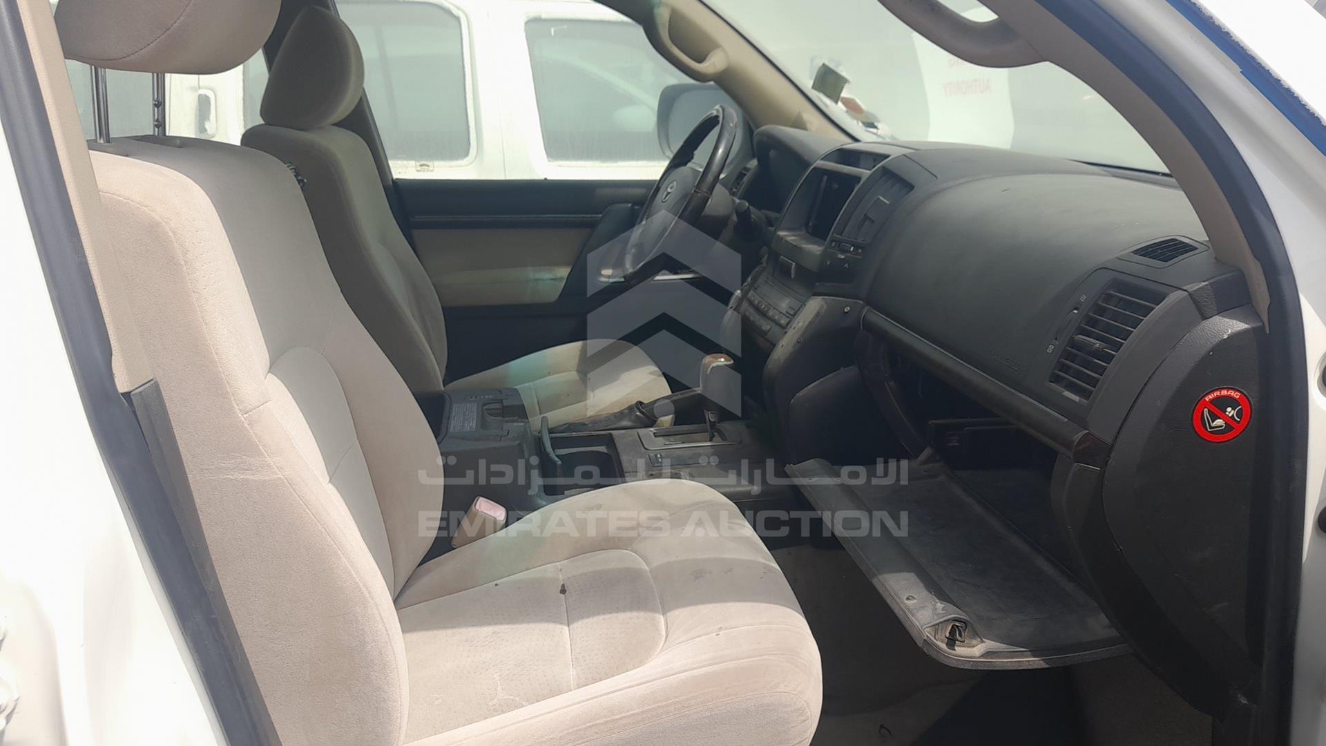2011 TOYOTA LAND CRUISER VIN: JTMHU09J6B5052743