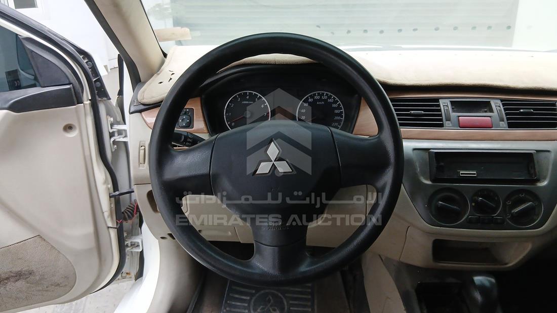 2011 Mitsubishi Lancer — Steering & Mounted Controls — Photo 15