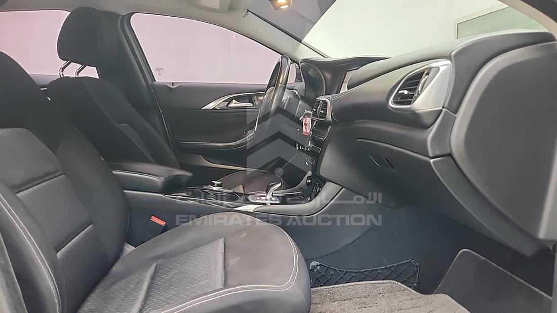 2017 Infiniti QX 30 — Front Right Passenger Seat View — Photo 30