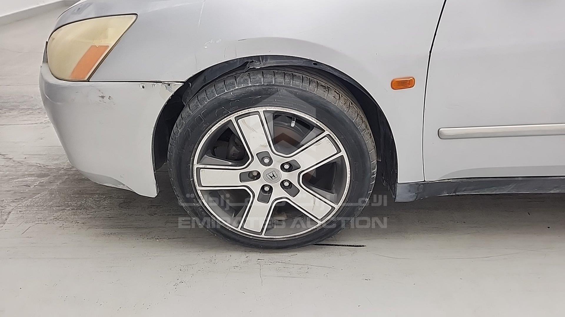 2004 HONDA ACCORD VIN: JHMCM56534C409582