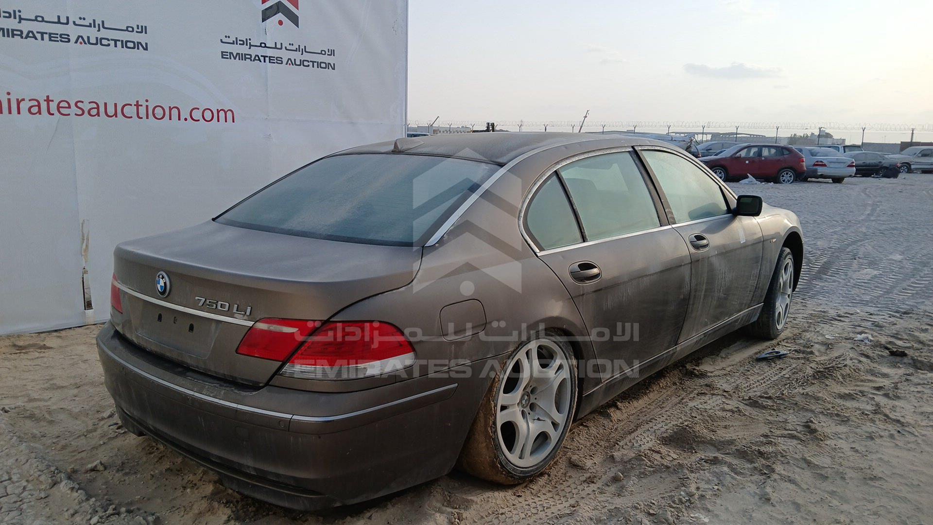 2006 BMW 730 IL VIN: WBAHN21086DS81512
