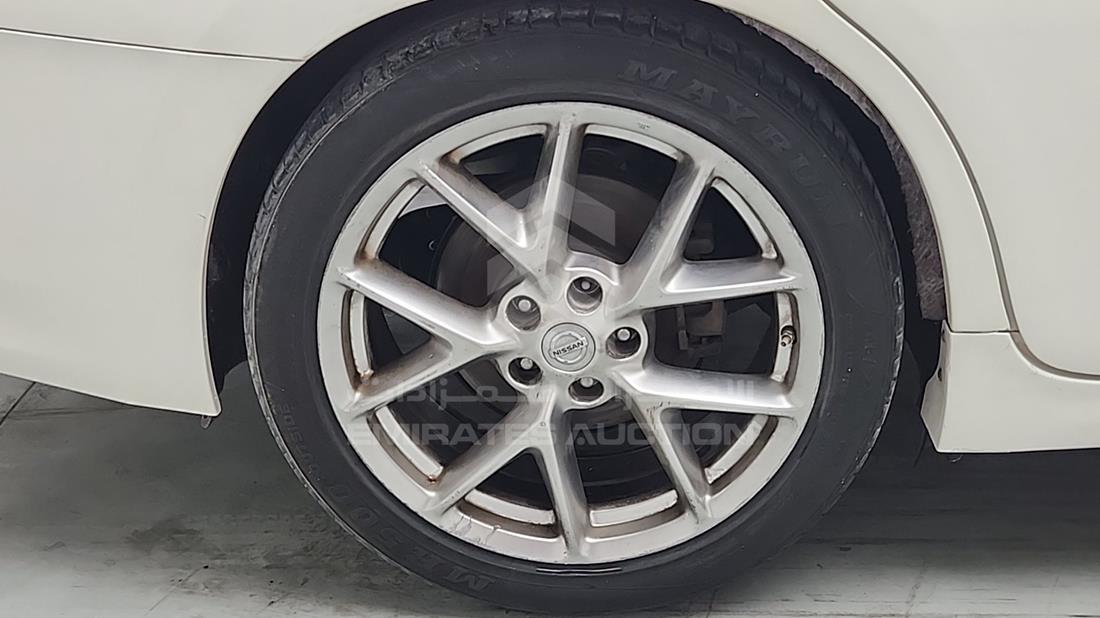 2010 Nissan Maxima — Rear Right Tyre — Photo 32